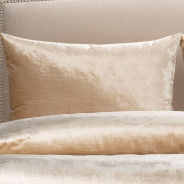 Gold velvet bed online throw